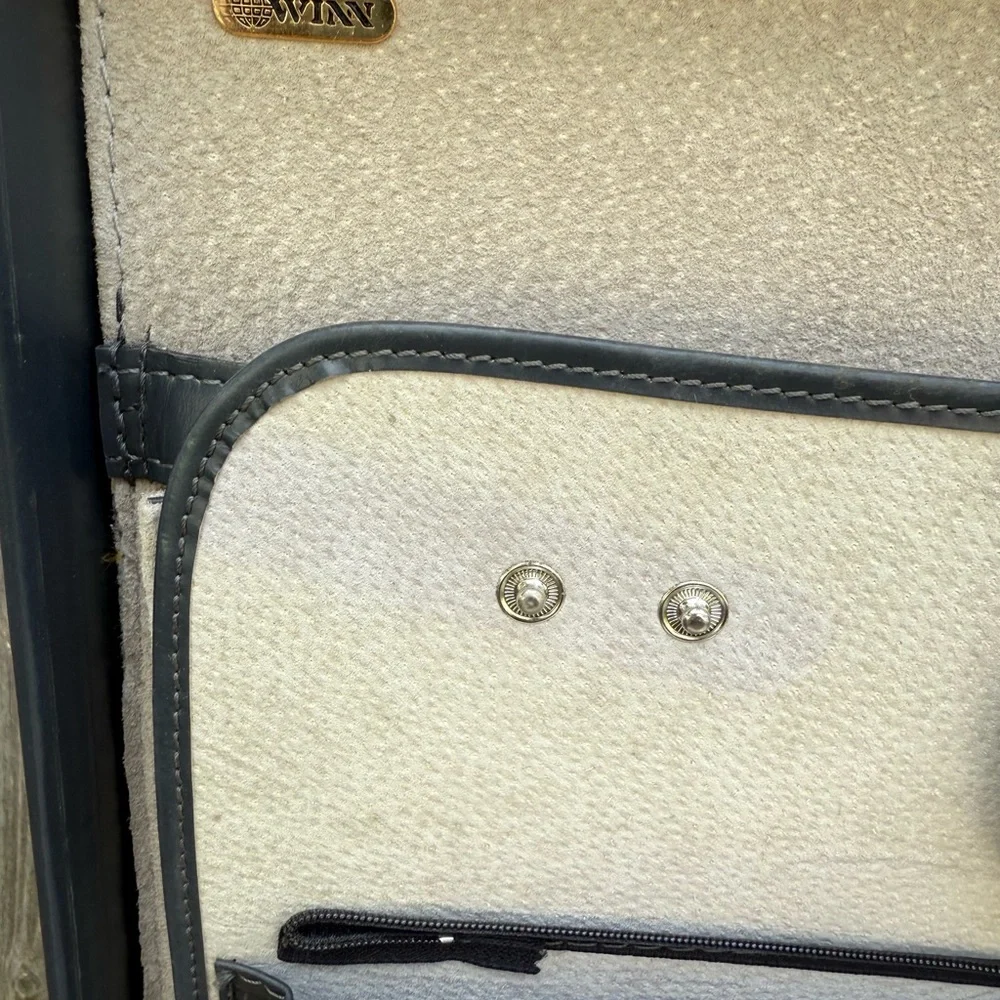 Vintage Winn International Leather Briefcase Gray RARE COLOR Gold Details 1980’s
